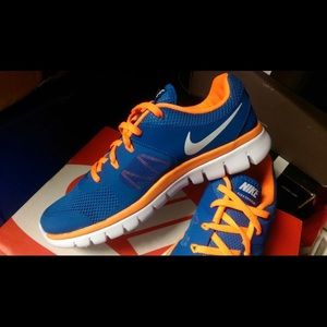 Nike Flex 2014 RN (GS) Kids shoes size 6.5